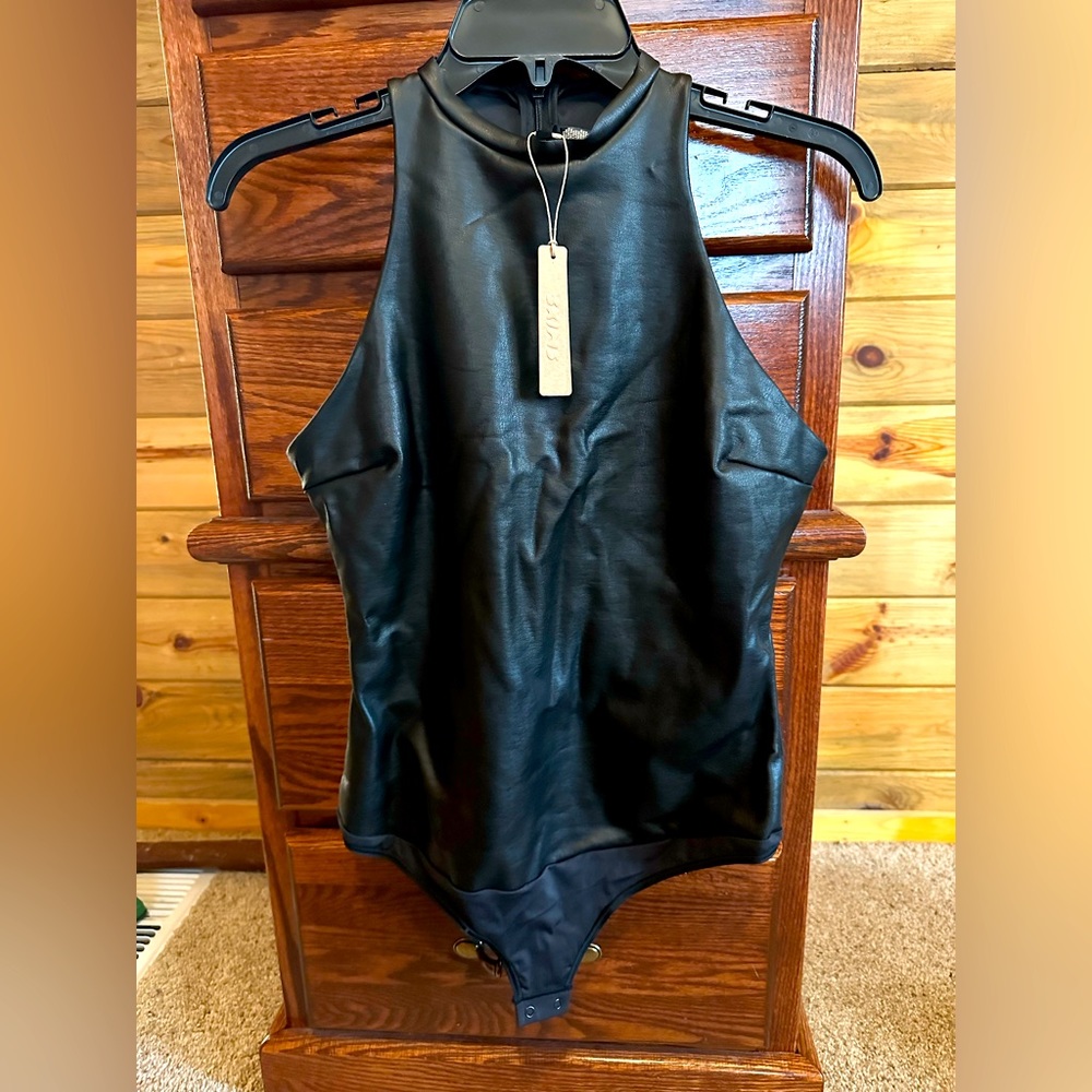 NWT Skims Onyx faux leather bodysuit. Size L